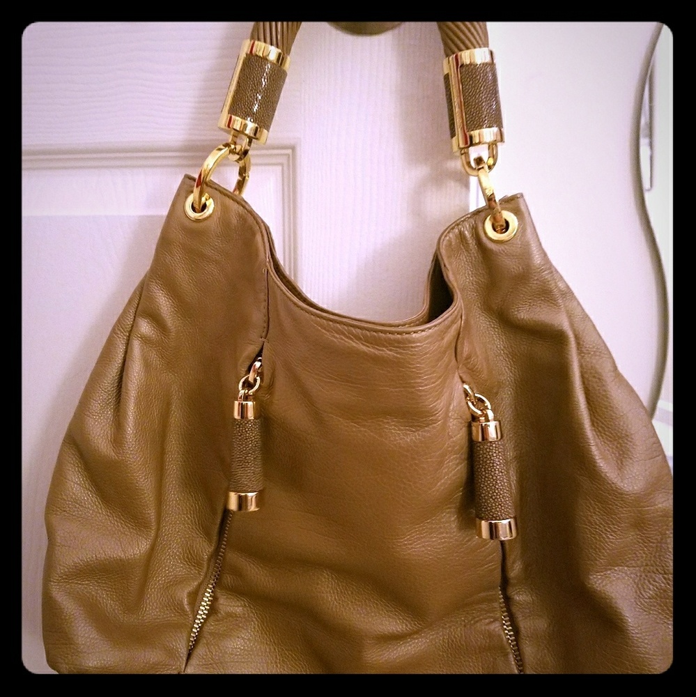 Michael Kors Tonne Hobo Handbag