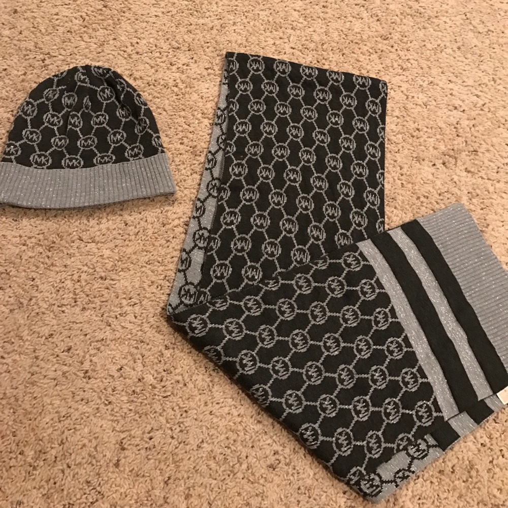 Michael Kors hat & scarf set