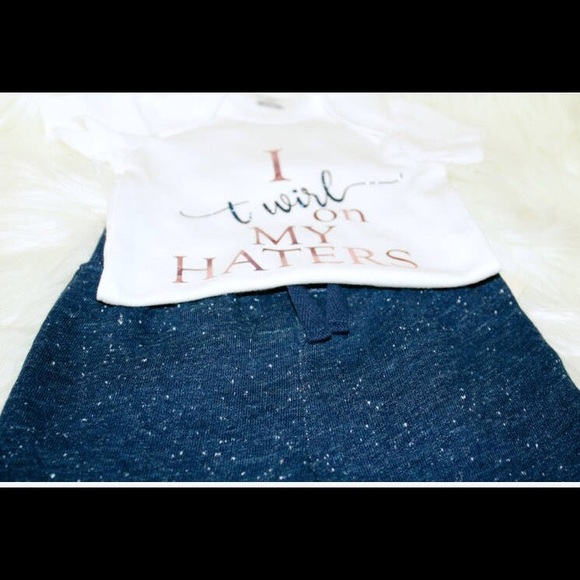 Bey shirt - Picture 3 of 3