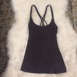 Cut out Alo Yoga tank