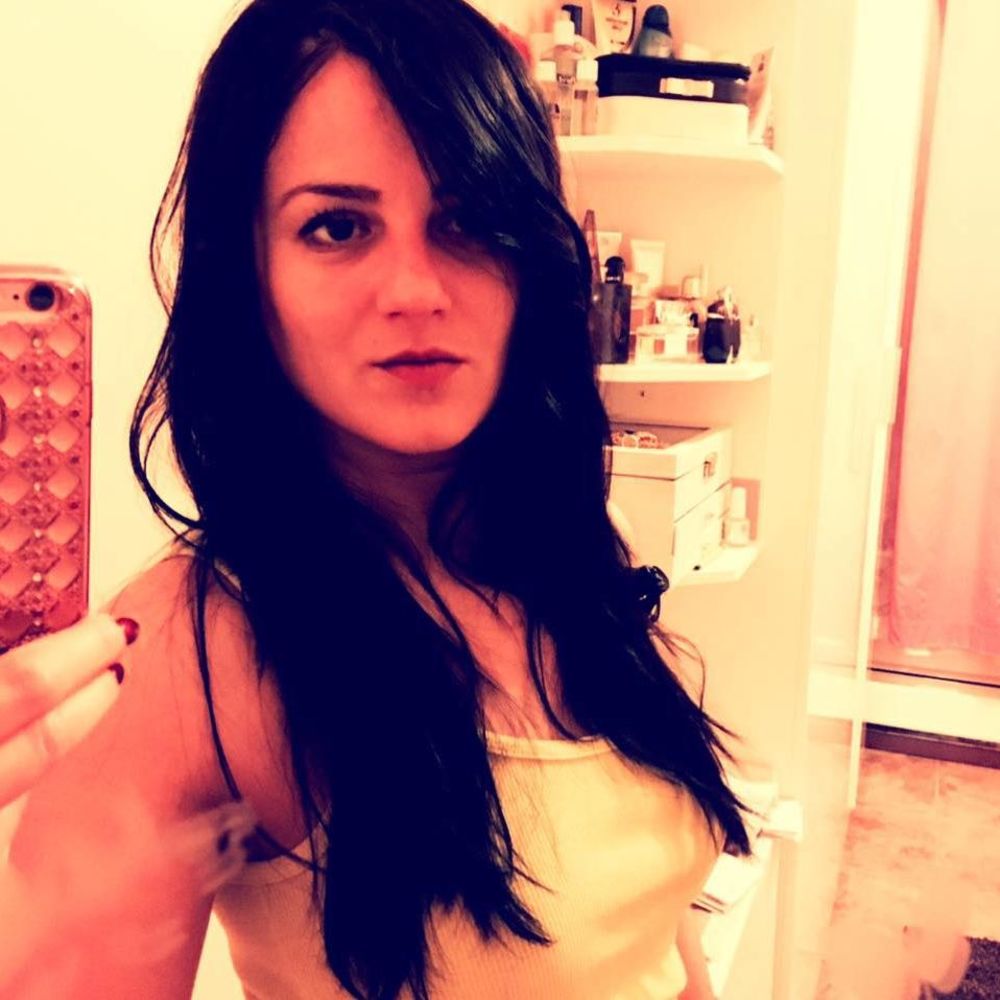 Meet your Posher, Yana