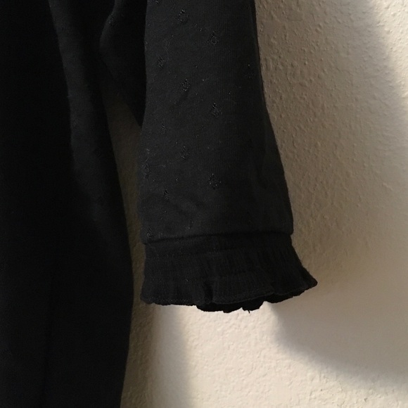 Black cotton ruffle front and sleeves top - Picture 3 of 3