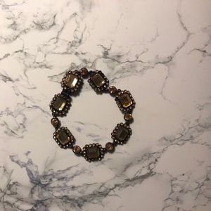 Clasp bracelet