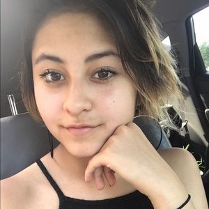 Meet your Posher, Valeria