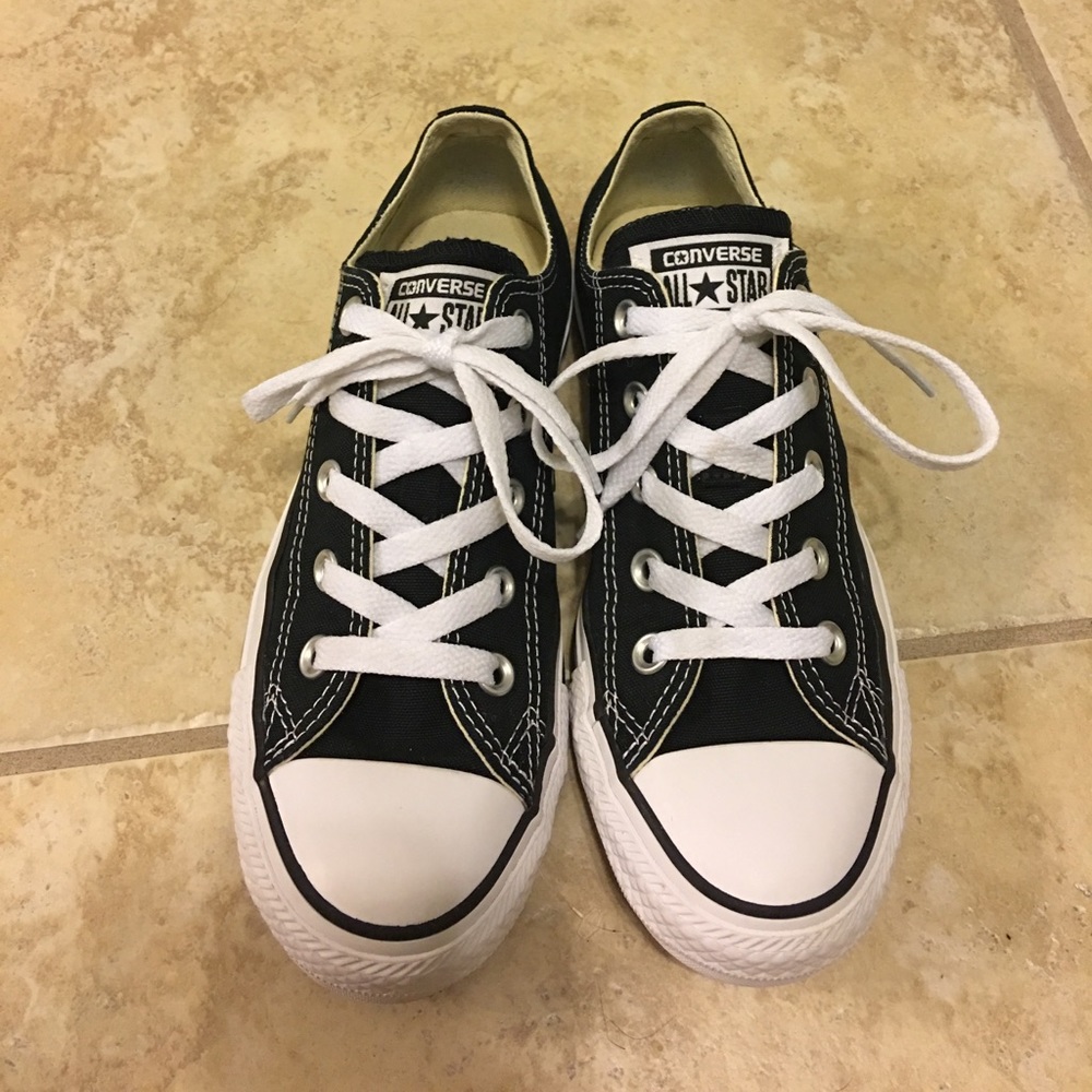 Converse Women's Chuck Taylor Ox Shoes