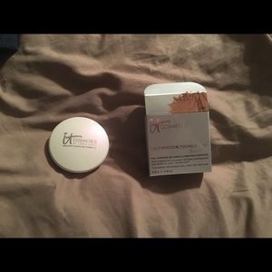 IT Cosmetics Celebration Foundation in Tan