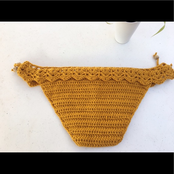 Hand made crochet bathing suit - Picture 4 of 4