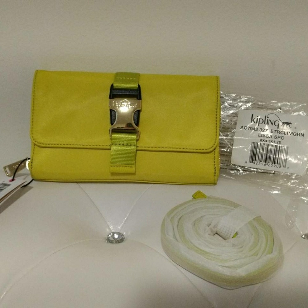 Lissa Convertible Crossbody Wallet : kipling
