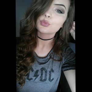 Meet your Posher, Alyssa