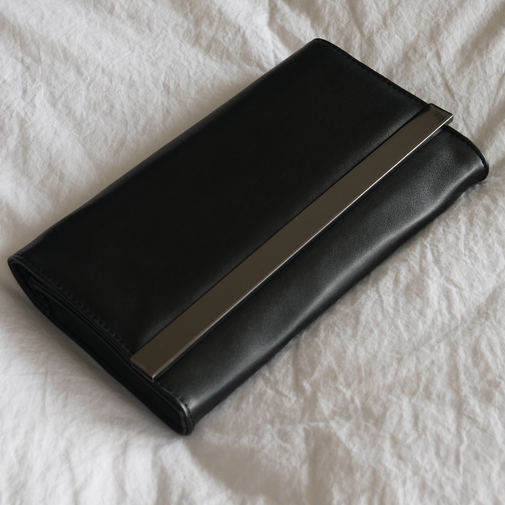 Black Clutch Steve Madden