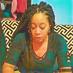 Meet your Posher, Sheledia