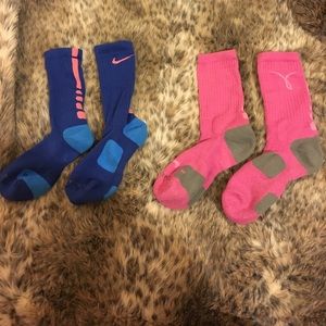 2 pairs- Nike elite socks