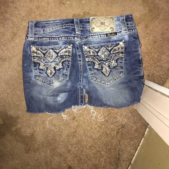 Miss me cut off shorts - Picture 3 of 3