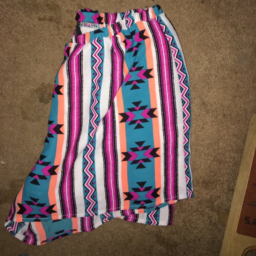Aztec flowly shorts - Picture 3 of 3
