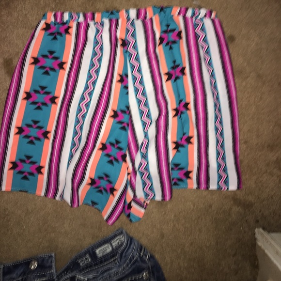 Aztec flowly shorts - Picture 2 of 3