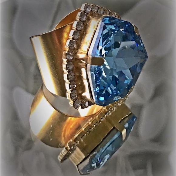 Statement crystal ring - Picture 2 of 5