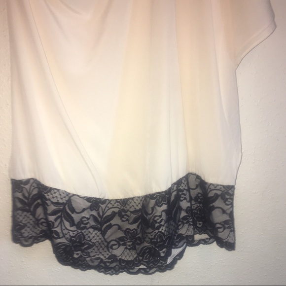 BeBe Cream Lace off shoulder Blouse Large - Picture 2 of 4
