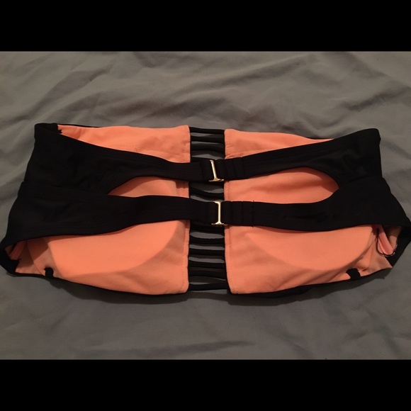 Tube top, black bikini, strappy front - Picture 2 of 3