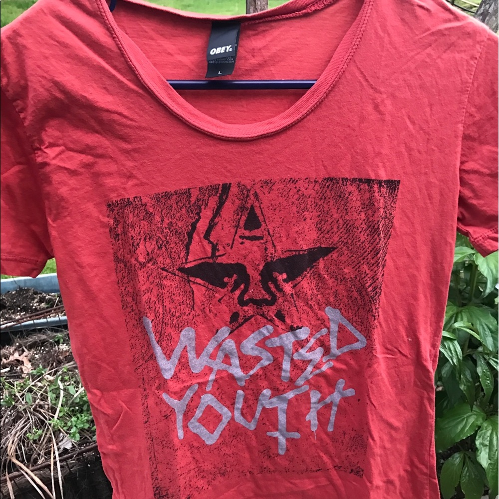 Obey shirt