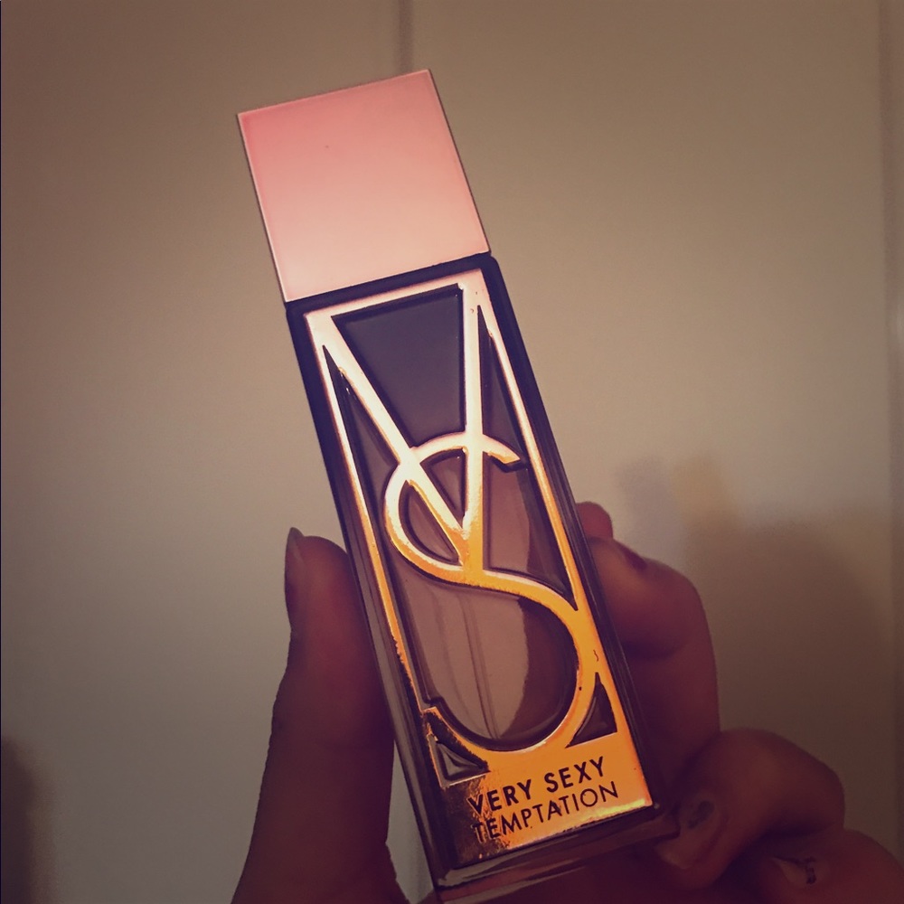 Victoria's Secret discontinue very sexy temptation