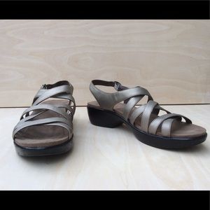 Dansko Dani Sandal 39 - Color: Pewter