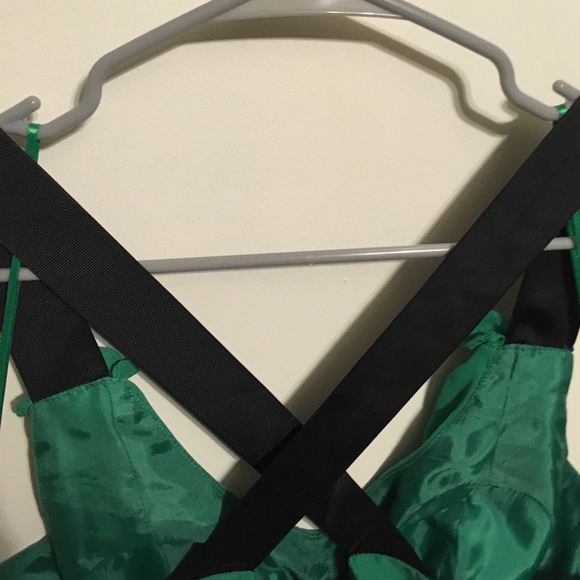 Green chiffon dress with black straps - Picture 2 of 4