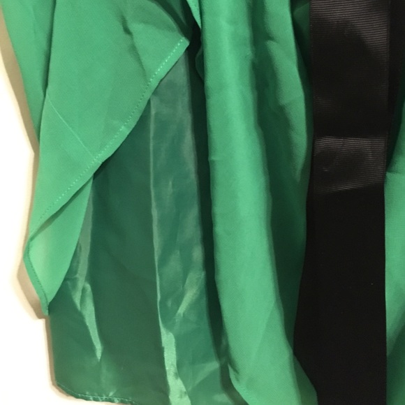 Green chiffon dress with black straps - Picture 3 of 4