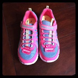 🌈 Girls Skechers NWT 🌈