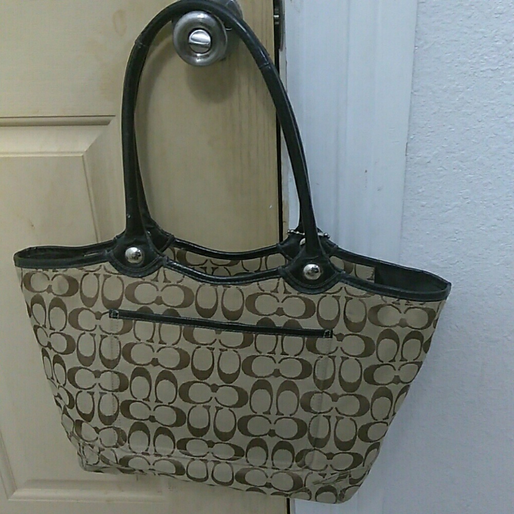 Coach purse - Picture 2 of 6