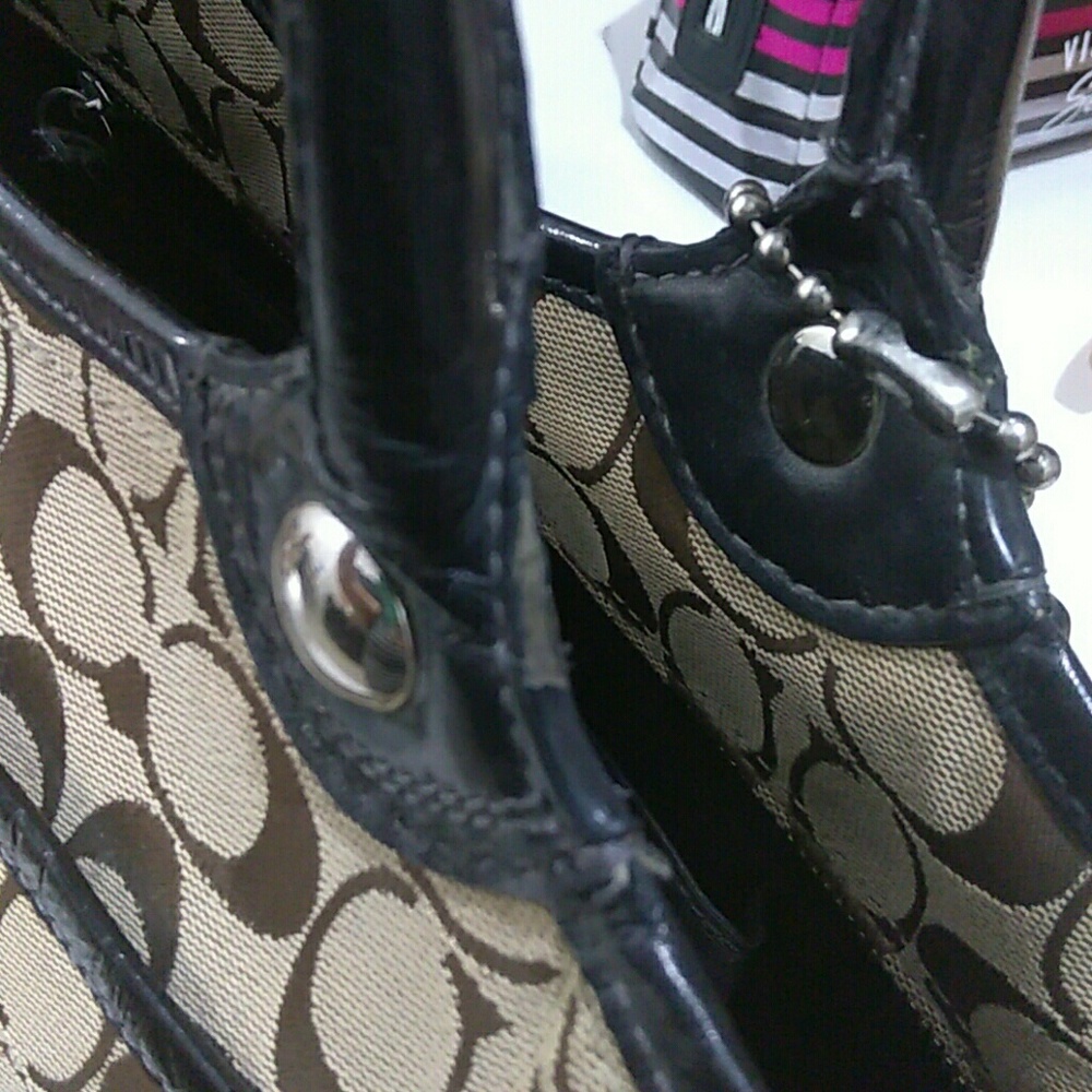 Coach purse - Picture 4 of 6