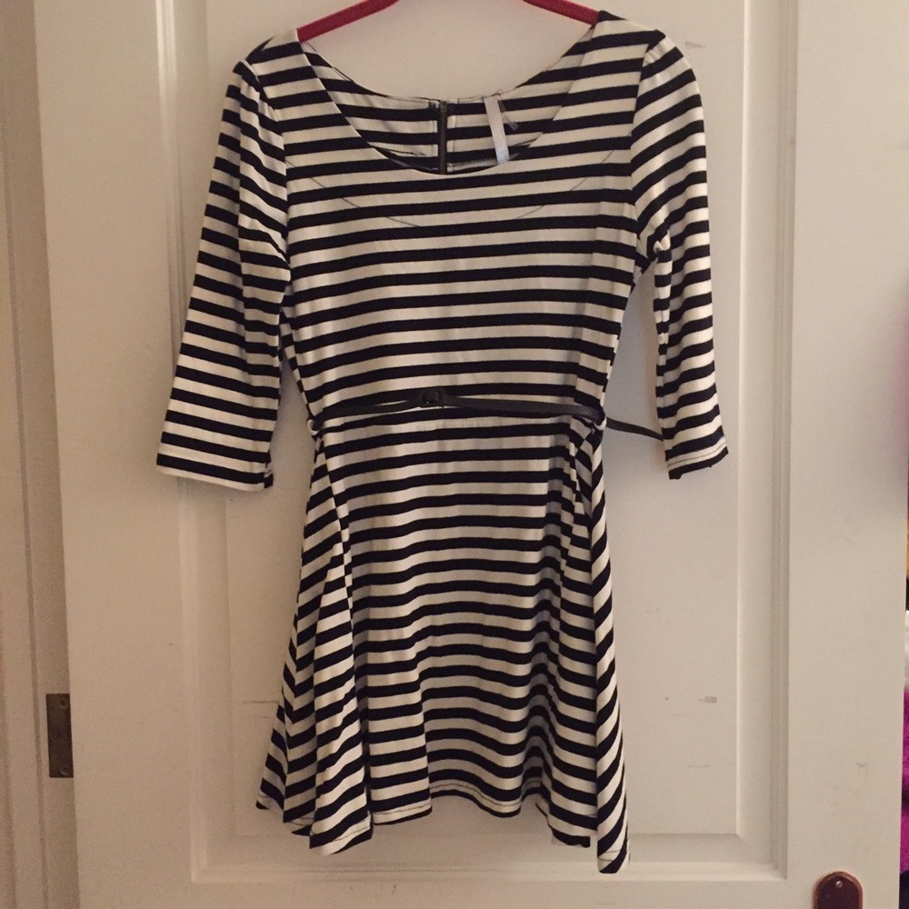NWOT adjustable belted top