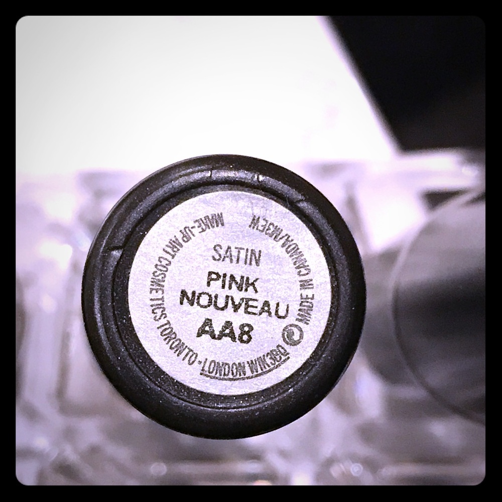 Mac Lipstick - Pink Nouveau