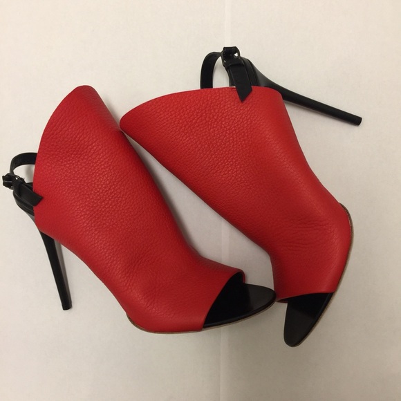 Balenciaga Glove Red Heels. - Picture 4 of 8