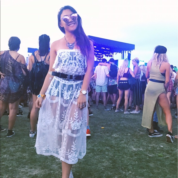 Off shoulder white midi lace dress, size small - Picture 2 of 3