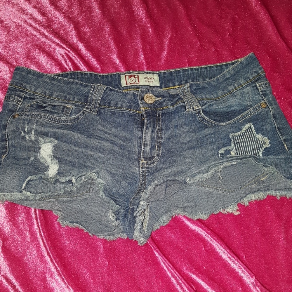 L.e.i. shorts