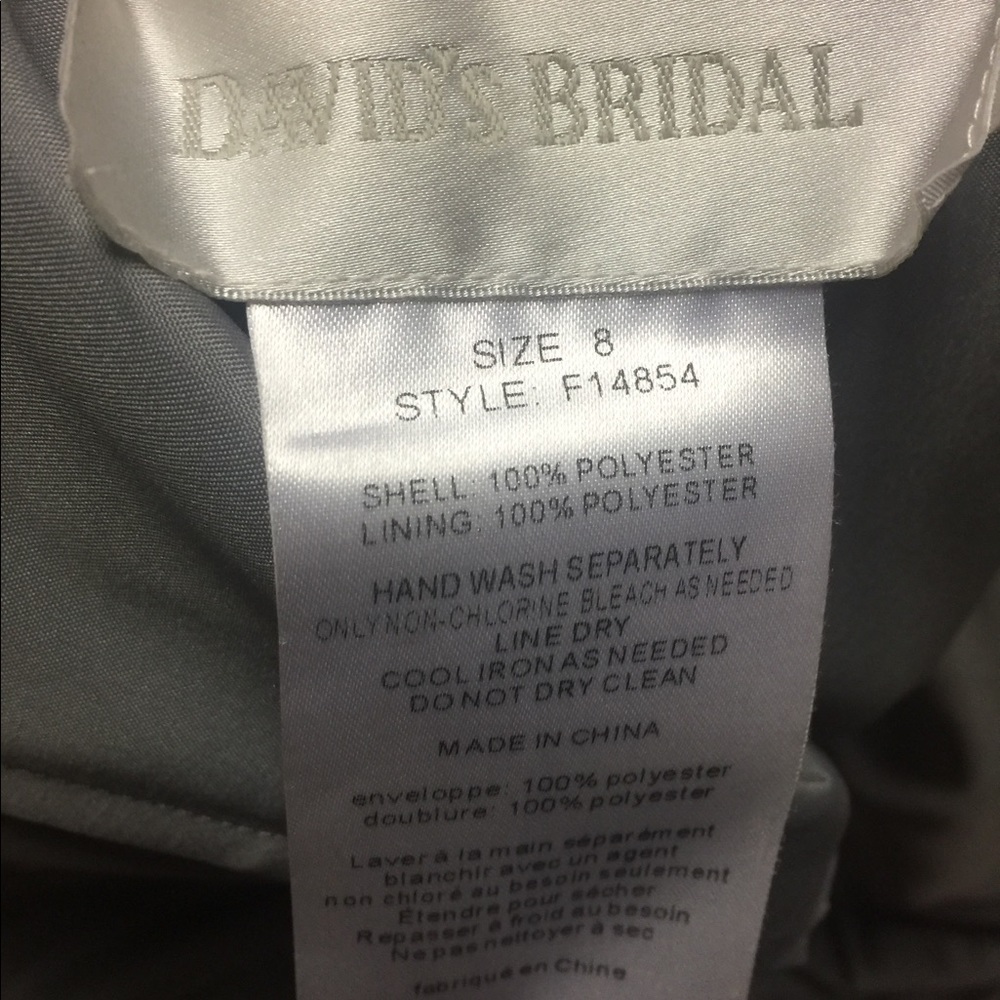 Formal dress - Picture 4 of 4