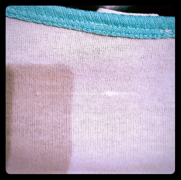 Women's knit block colored blouse. - Picture 5 of 5