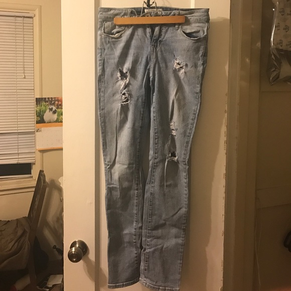 Bullhead Distressed Jeans - Picture 1 of 1