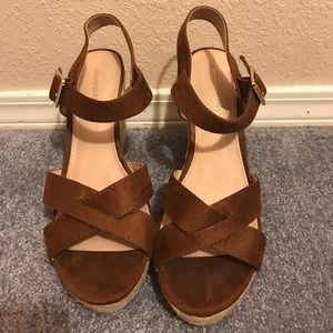 Brown wedges