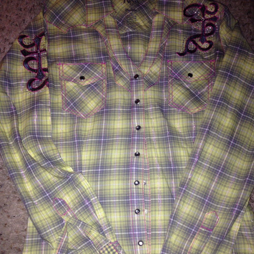 Women's Rock 47 by wrangler long sleeve shirt!🌷❣️