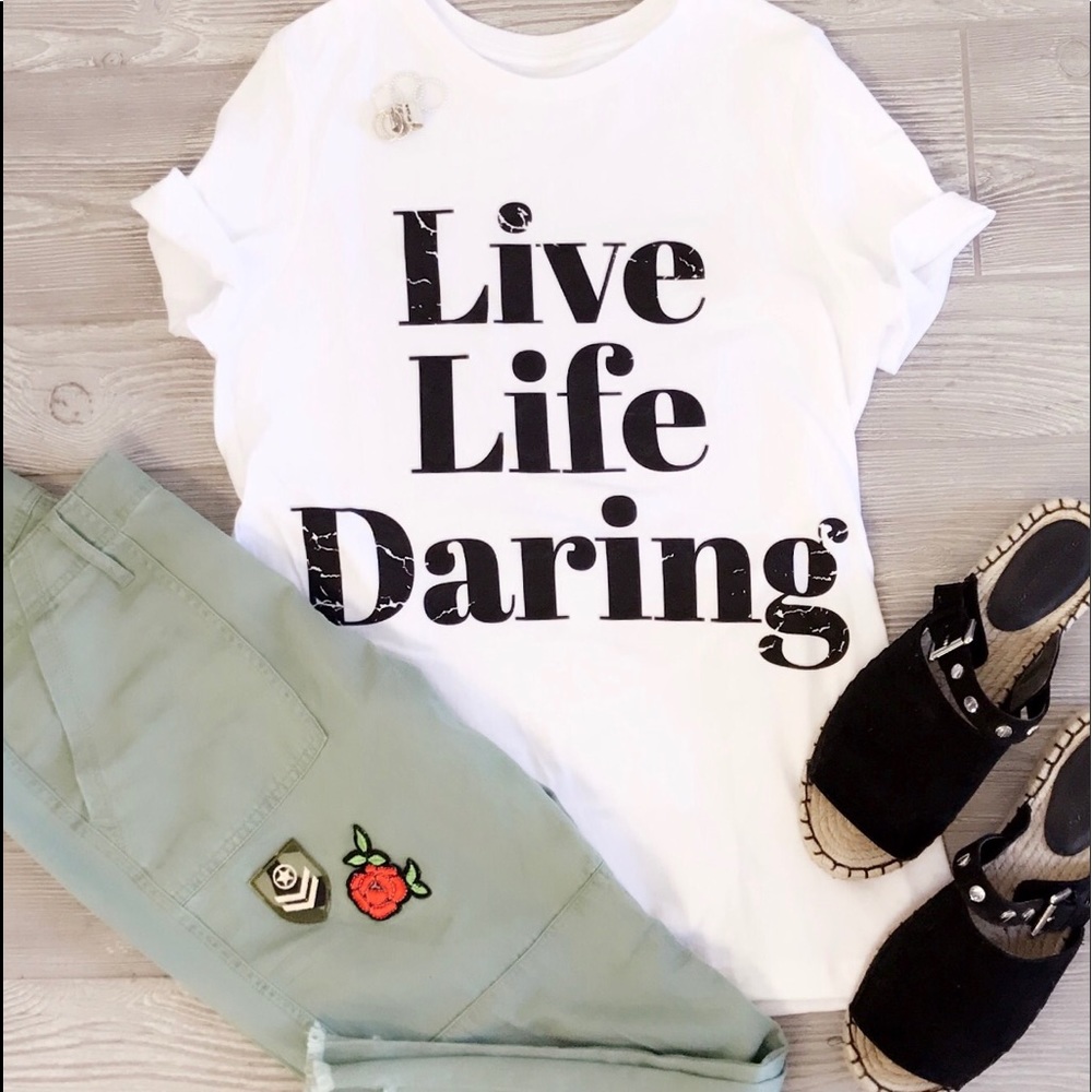 Graphic tee