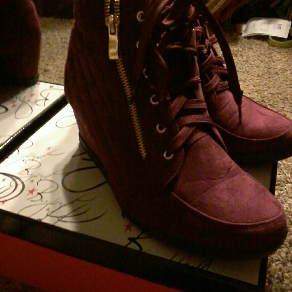 Tenny shoe wedges