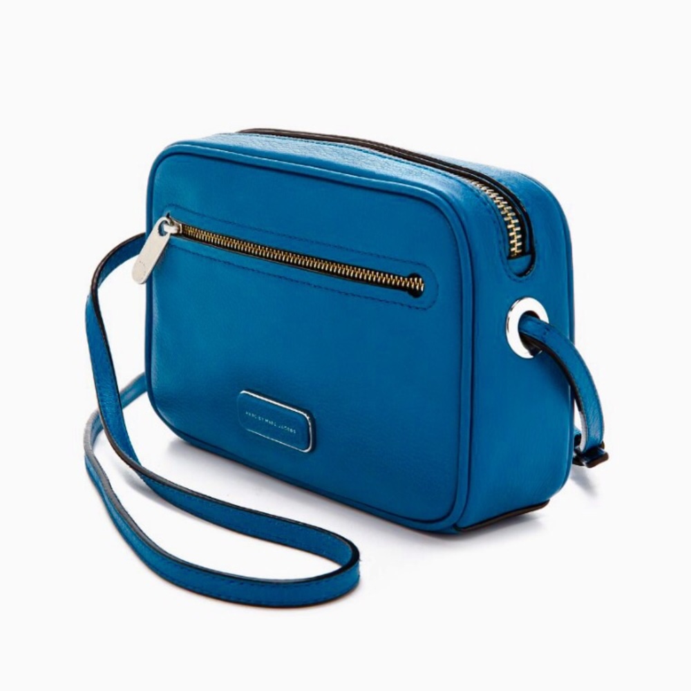 {MARC BY MARC JACOBS} Blue Leather Crossbody - Picture 2 of 4
