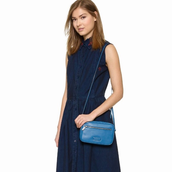 {MARC BY MARC JACOBS} Blue Leather Crossbody - Picture 3 of 4