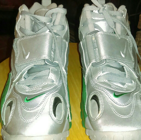 Nike - Picture 3 of 3