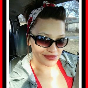 Meet your Posher, Brittney