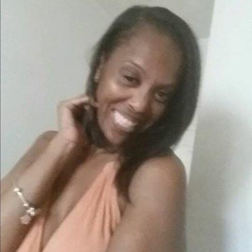 Meet your Posher, Angelena