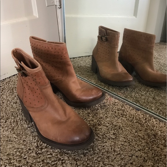 Lucky Brand Shoes - 🔥NEW🔥Lucky brand distressed boots never worn