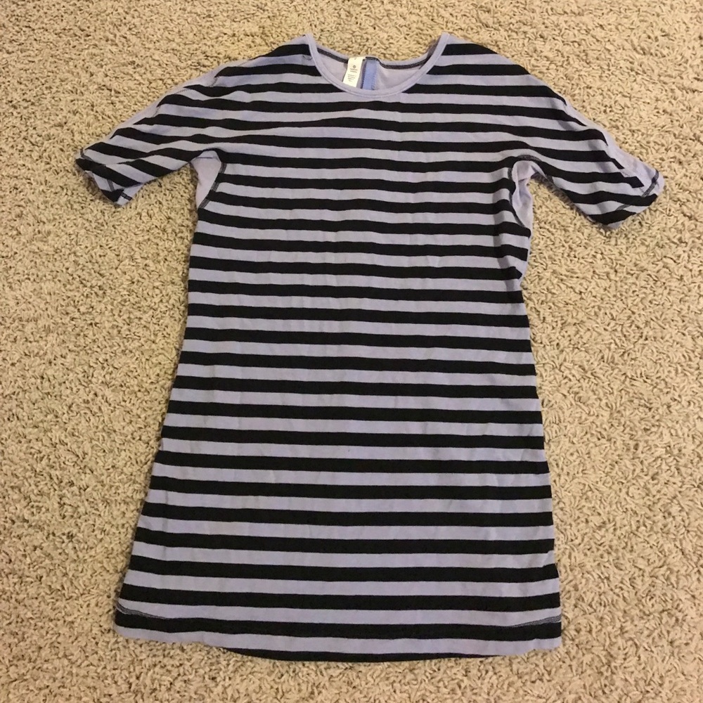Lululemon Tshirt