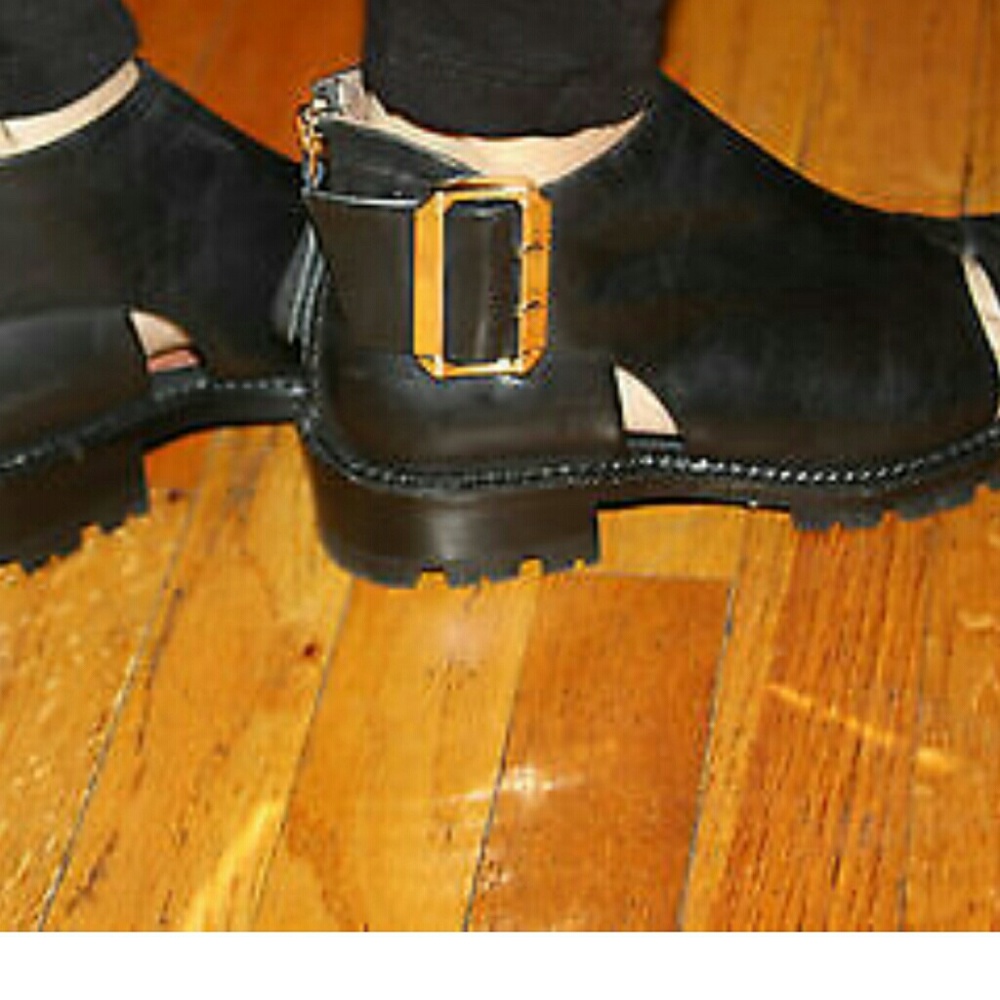 Size 6 - Picture 2 of 4